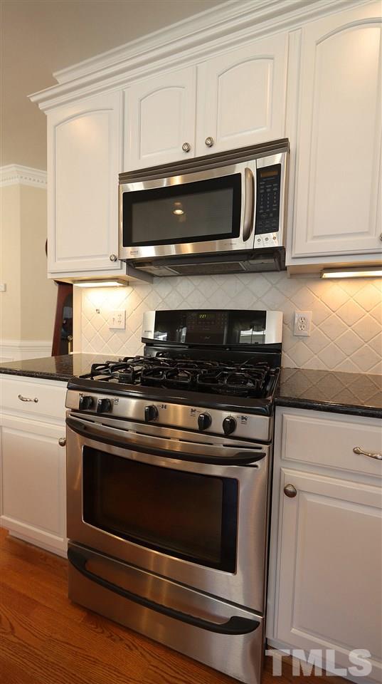 8304 Cazavini Court Raleigh, NC 27613 - Photo 10 of 28