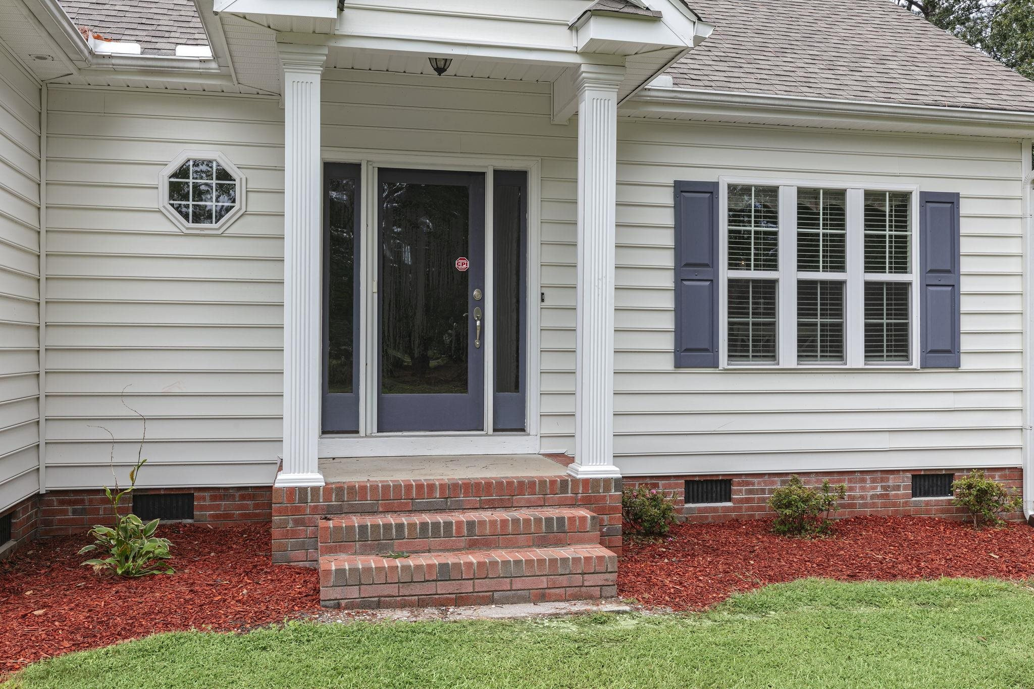 996 Old Sanders Road Smithfield, NC 27577 - Photo 4 of 42 Photo 4