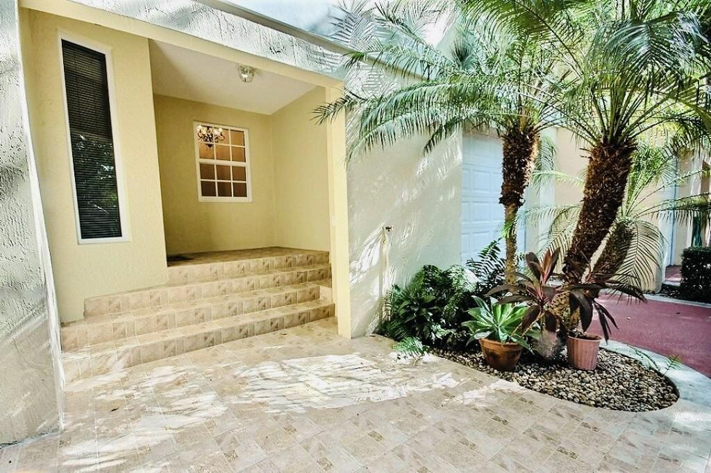 97501 Overseas Highway, Unit 809 Key Largo, FL 33037 - Photo 8 of 41 Private entry; glorious native plants!