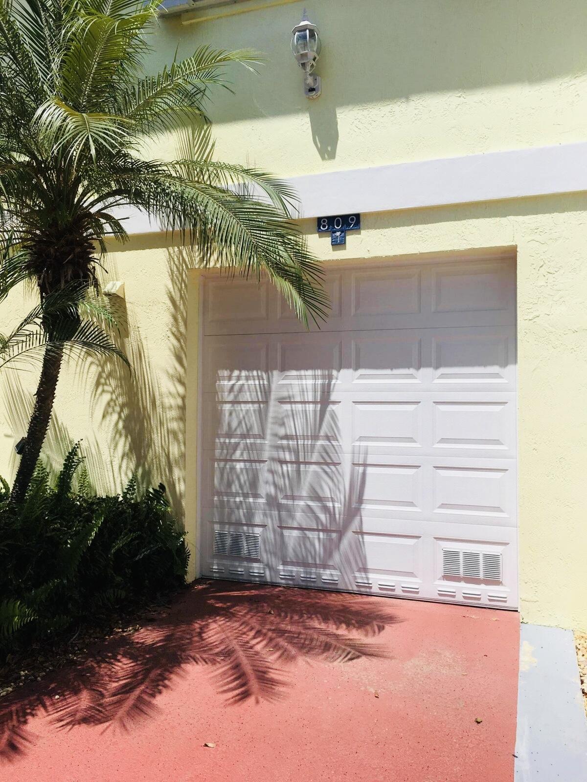 97501 Overseas Highway, Unit 809 Key Largo, FL 33037 - Photo 9 of 41 Garage