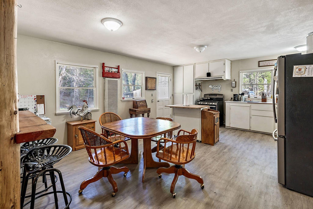 4832 Anderson Creek Road Talent, OR 97540 - Photo 29 of 39 ACR(36)