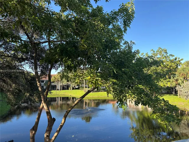 $1,950 | 3258 Coral Lake Lane, Unit 3258, Coral Springs, FL 33065