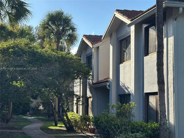 $1,950 | 3258 Coral Lake Lane, Unit 3258, Coral Springs, FL 33065