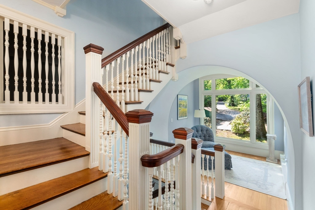292 Clinton Road Brookline, MA 02445 - Photo 6 of 8