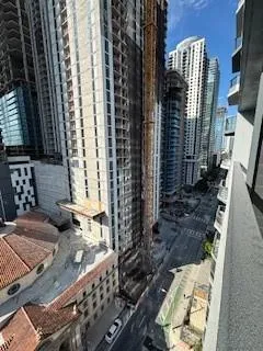 $5,000 | 121 Northeast 5th Street, Unit 1506, Miami, FL 33132