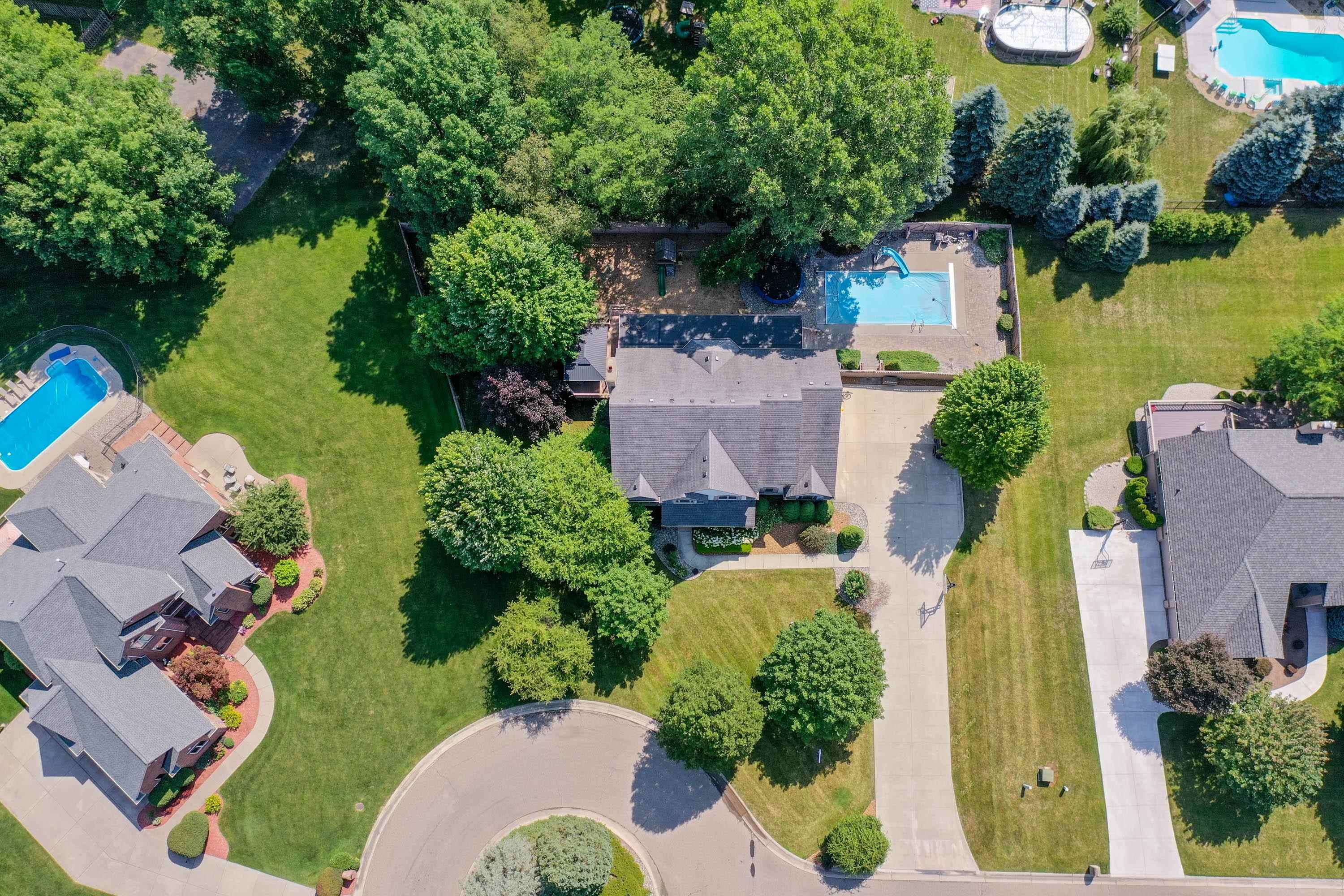 11766 Kings Colony Road Grand Blanc, MI 48439 - Photo 19 of 62 50115515-19.JPG