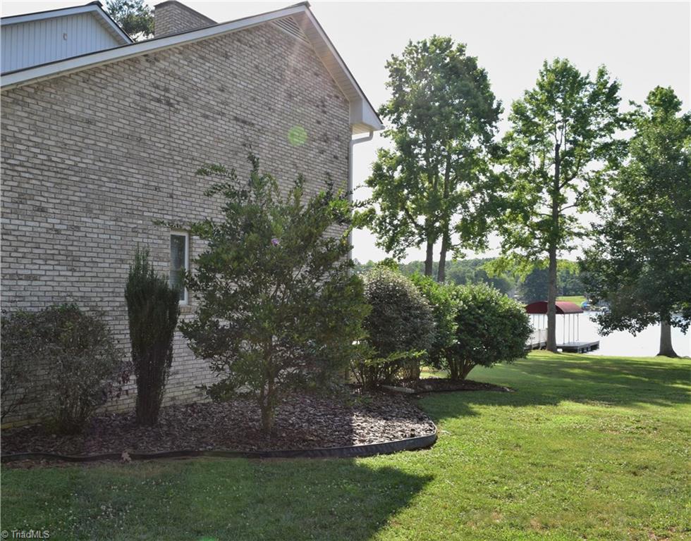 1159 Holloway Church Road Lexington, NC 27292 - Photo 22 of 24 Side of house view