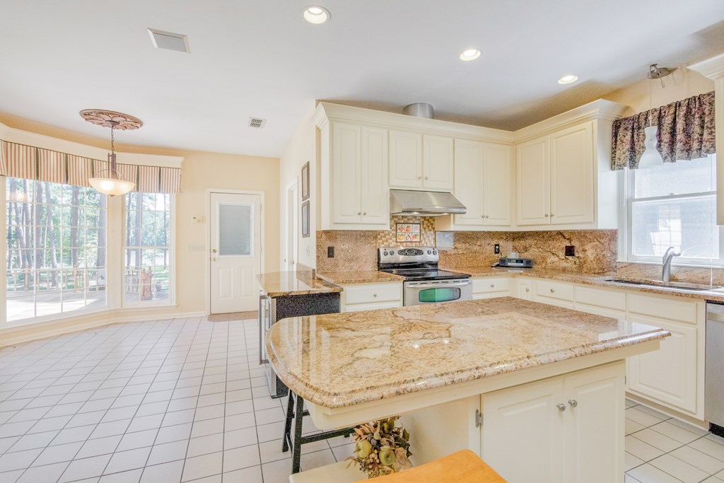 1034 Riverside Drive LaGrange, GA 30240 - Photo 10 of 37 Gallery Image 10