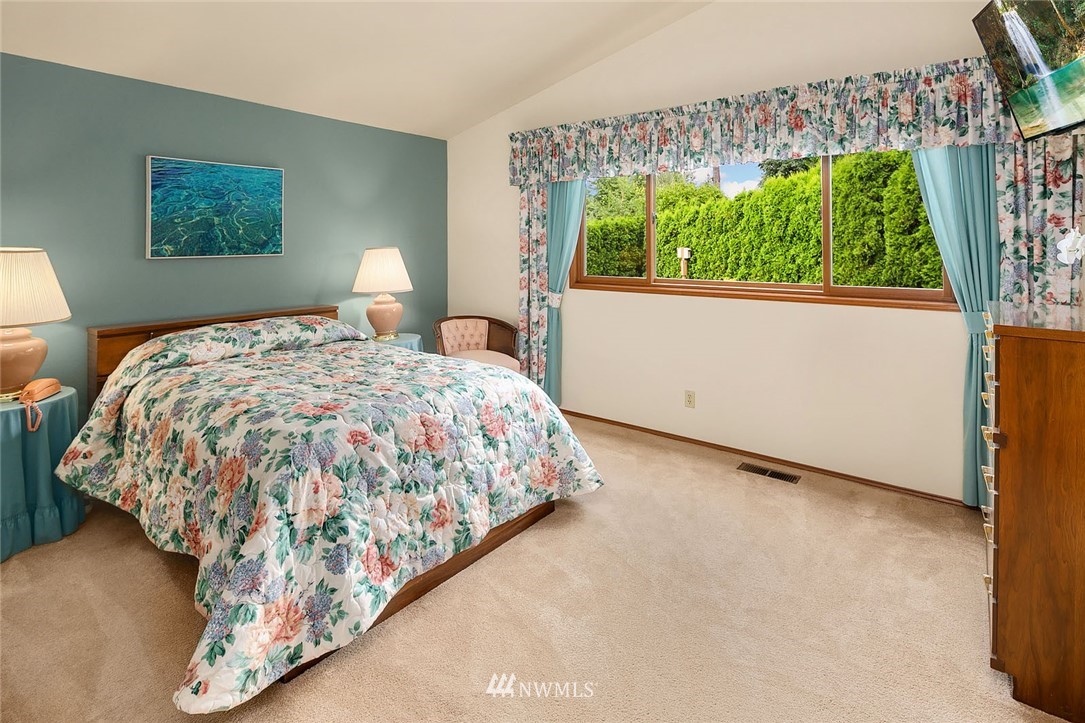 4812 Northeast 21st Street Renton, WA 98059 - Photo 14 of 29 Gallery Image 14