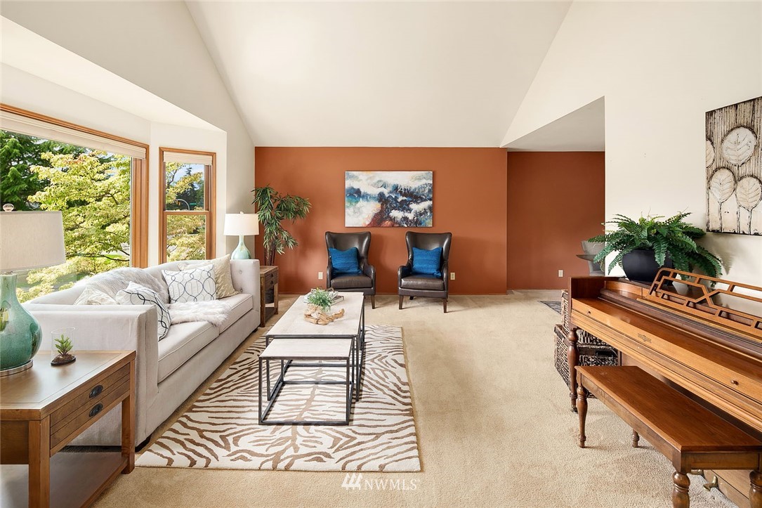 4812 Northeast 21st Street Renton, WA 98059 - Photo 4 of 29 Gallery Image 4
