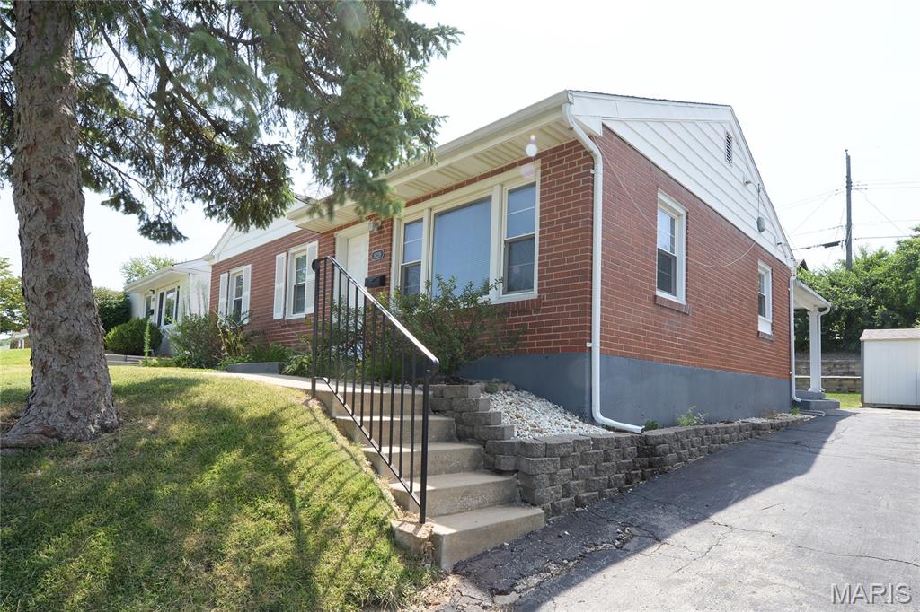 10238 Breckenridge Road St. Ann, MO 63074 - Photo 1 of 30 Gallery Image 1