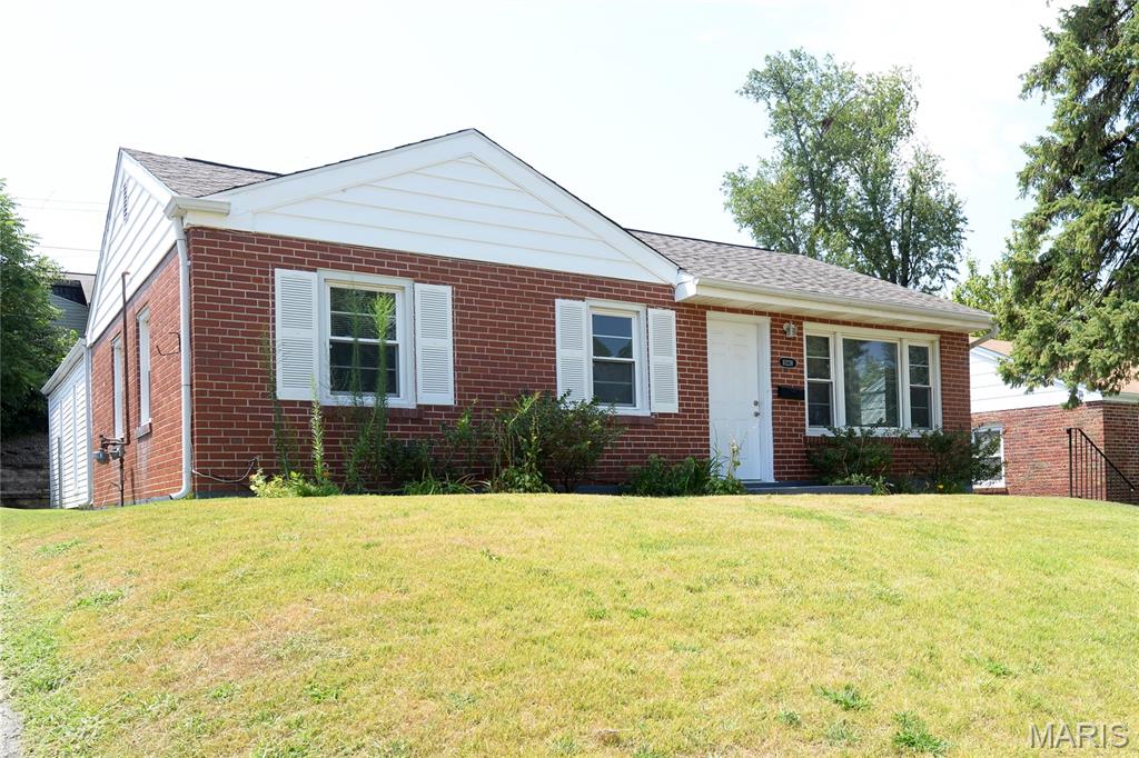 10238 Breckenridge Road St. Ann, MO 63074 - Photo 4 of 30 Gallery Image 4