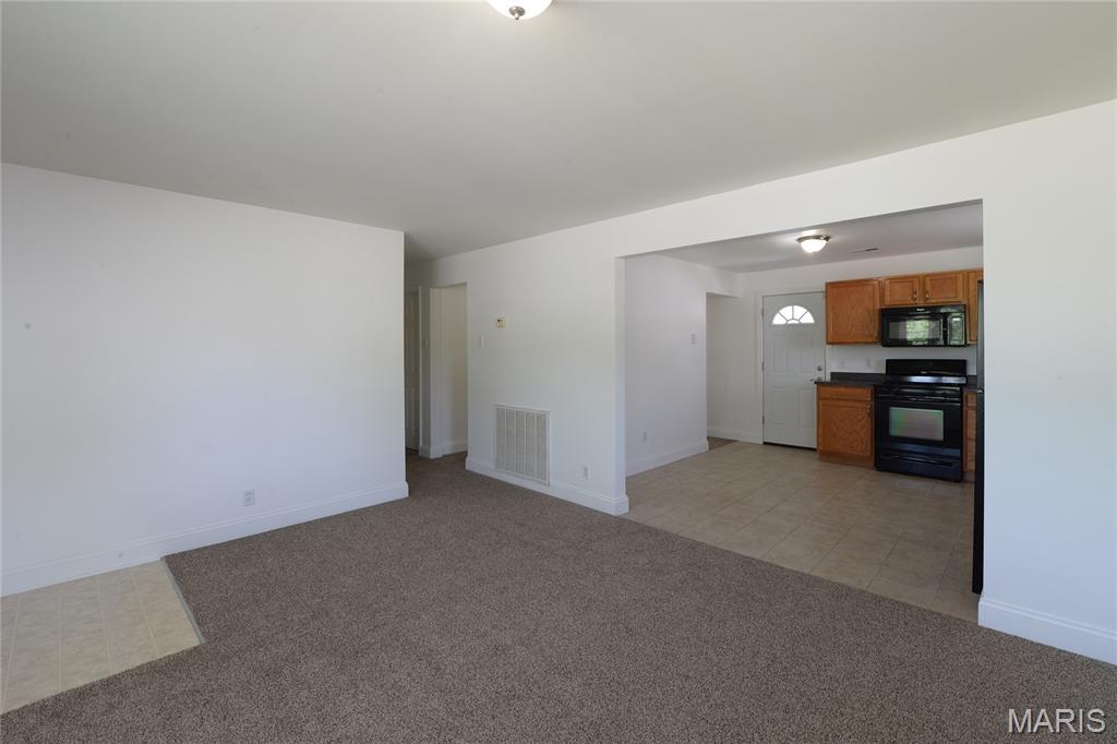 10238 Breckenridge Road St. Ann, MO 63074 - Photo 6 of 30 Gallery Image 6