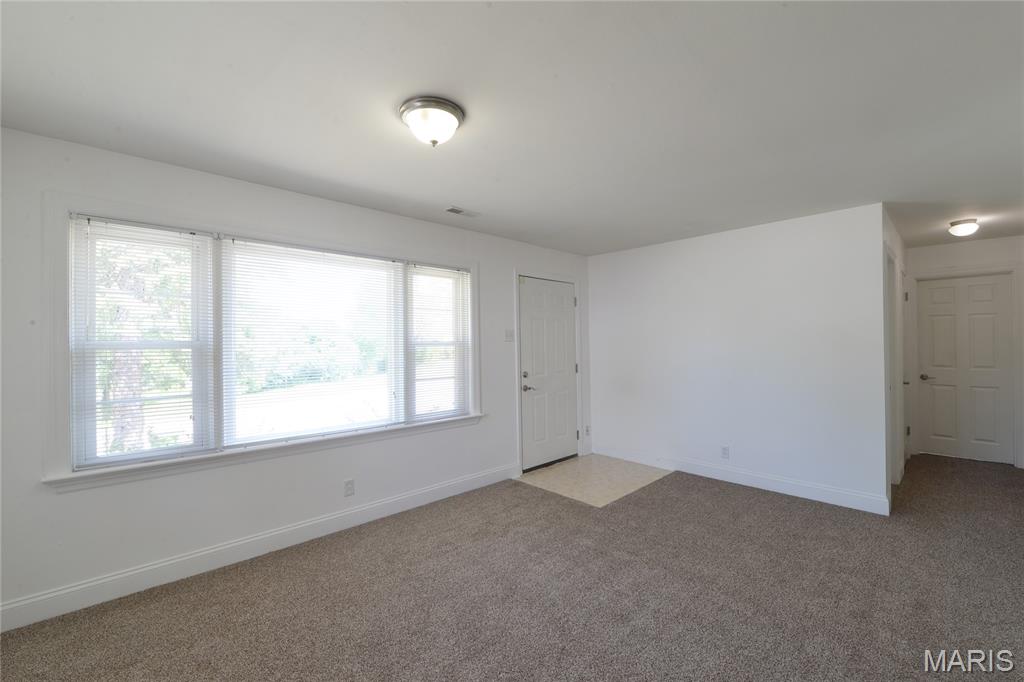 10238 Breckenridge Road St. Ann, MO 63074 - Photo 7 of 30 Gallery Image 7