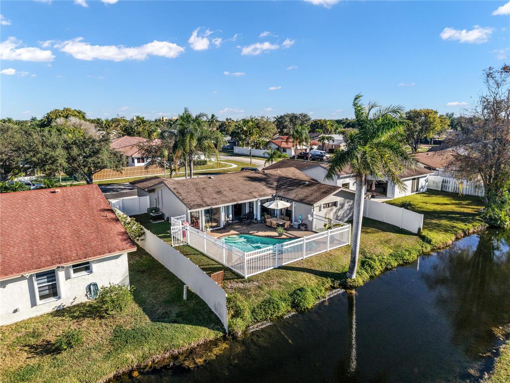 16932 Southwest 5th Way Weston, FL 33326 - Photo 9 of 49 Ideal for Florida-style living, entertaining, and enjoying peaceful canal views.