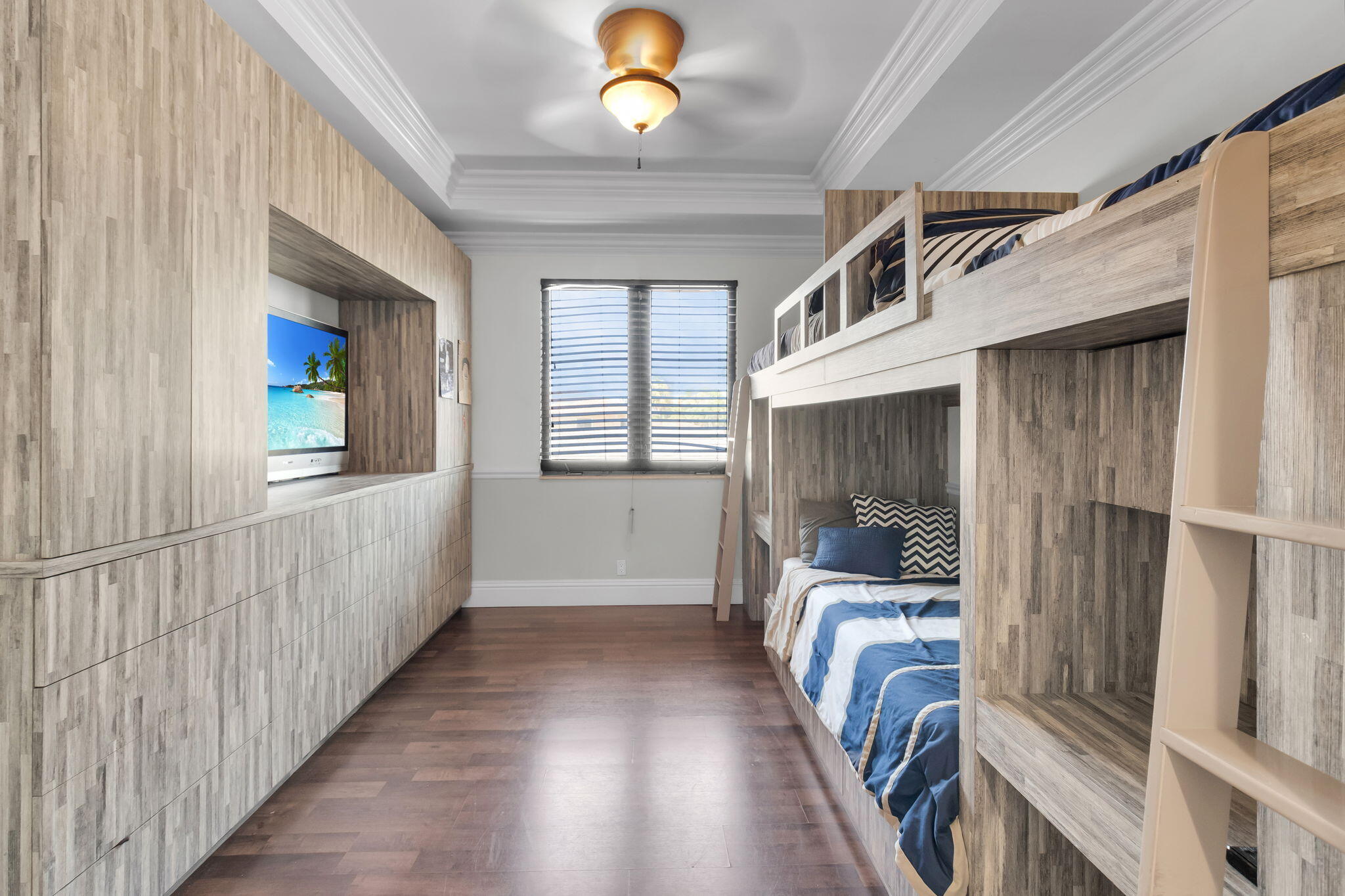 22175 Larkspur Trail Boca Raton, FL 33433 - Photo 35 of 40 a view of a hallway with furniture and chandelier