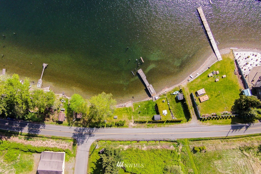 2718 North Shore Road Bellingham, WA 98226 - Photo 11 of 14 Gallery Image 11