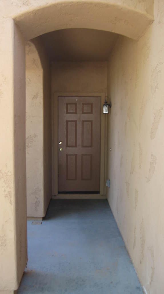 5347 West Maldonado Road Laveen, AZ 85339 - Photo 4 of 24 Front Door