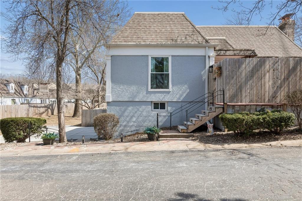 8741 Riggs Circle Overland Park, KS 66212 - Photo 35 of 39