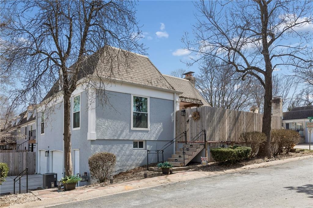 8741 Riggs Circle Overland Park, KS 66212 - Photo 36 of 39