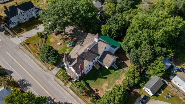 $309,900 | 140 Hartland Avenue, Pittsfield, ME 04967