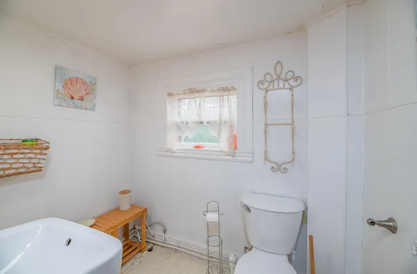 $309,900 | 140 Hartland Avenue, Pittsfield, ME 04967