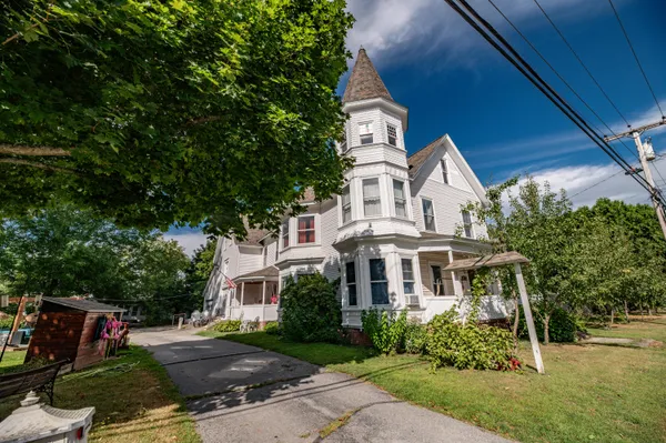 $309,900 | 140 Hartland Avenue, Pittsfield, ME 04967