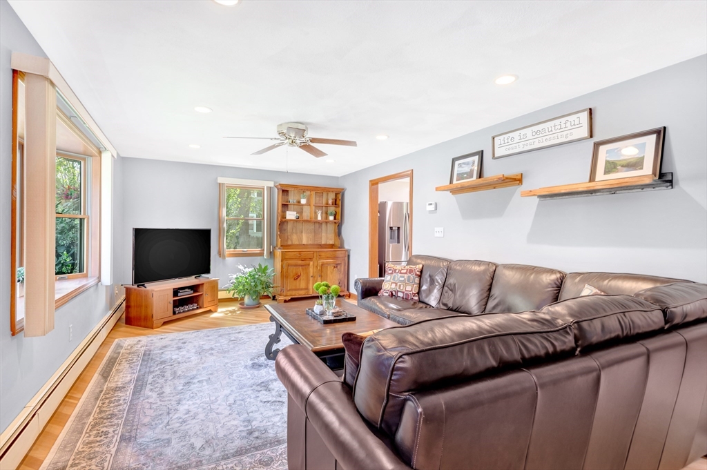 4 Shetland Road Danvers, MA 01923 - Photo 3 of 25 Gallery Image 3