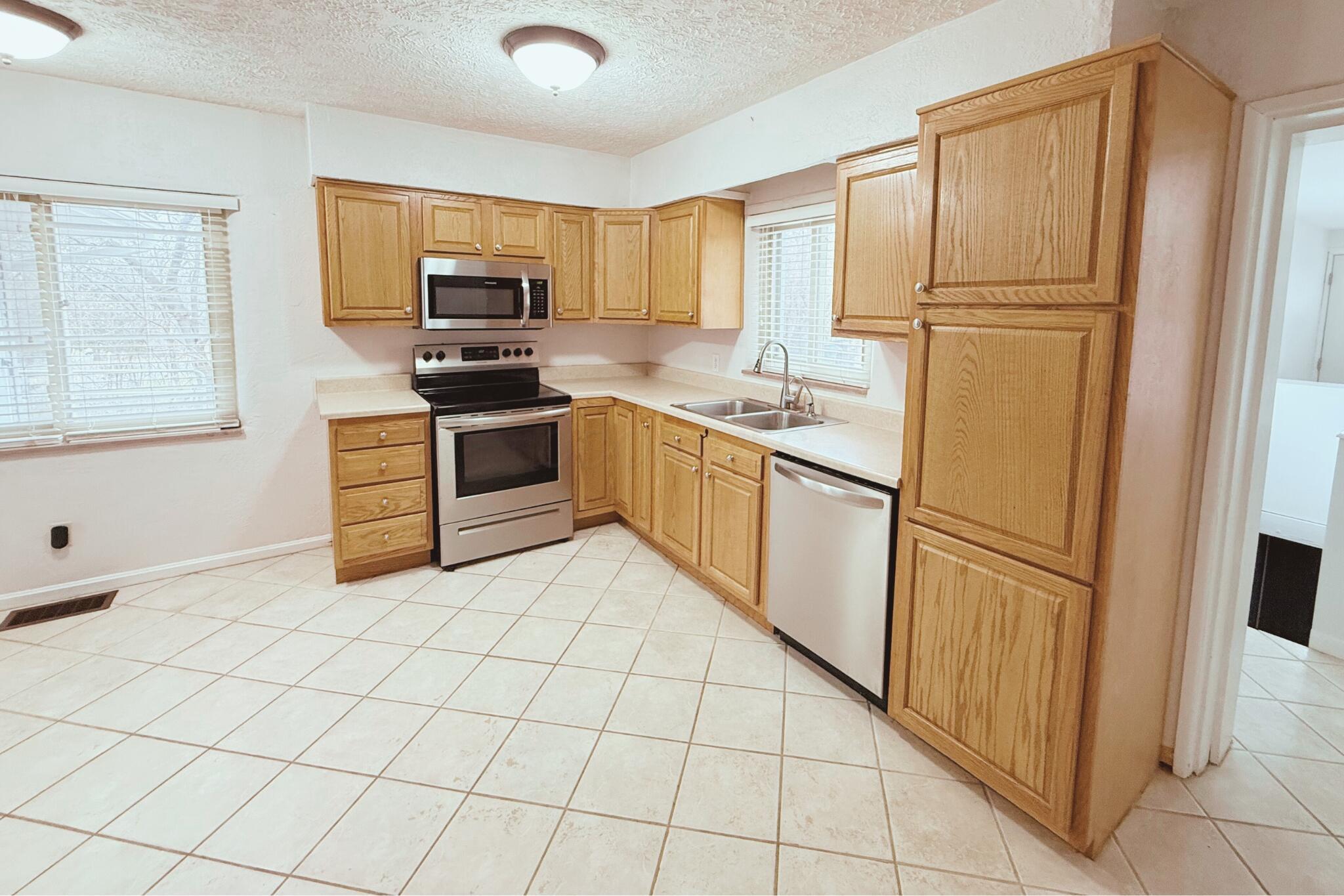 438 Grange Hall Road Dayton, OH 45430 - Photo 10 of 34 Kitchen 1