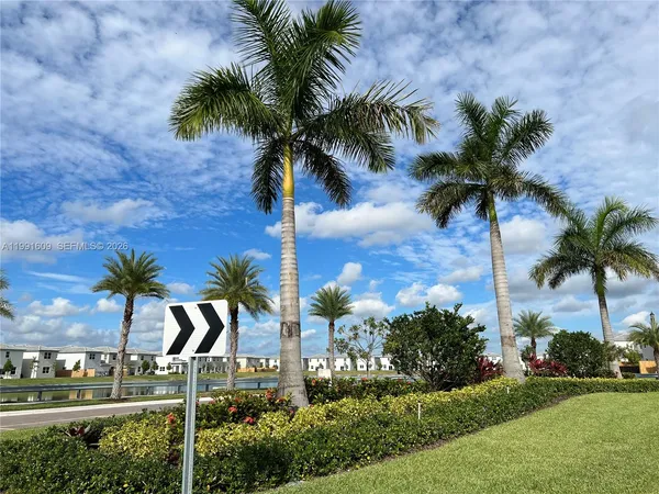 $2,450 | 1864 Southeast 27th Street, Unit 1864, Homestead, FL 33035