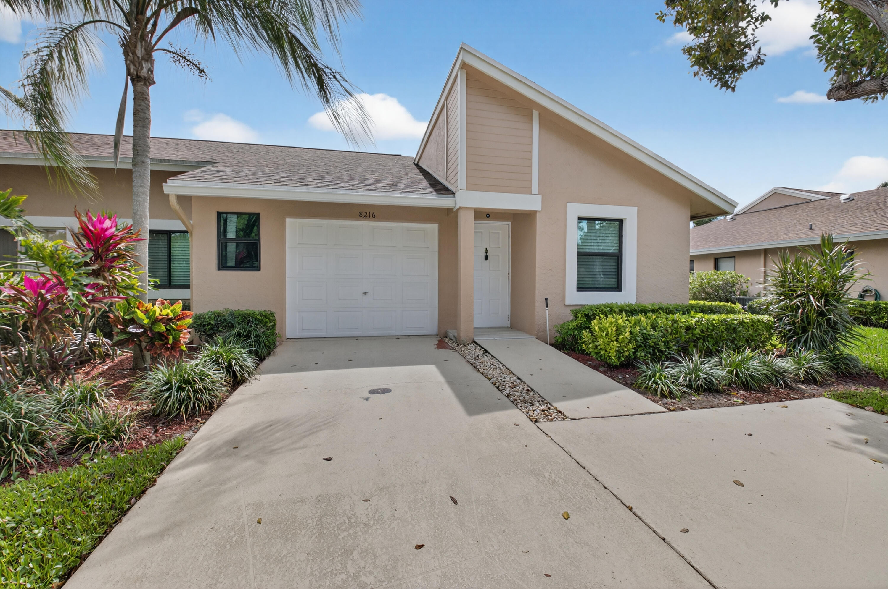 8216 Sweetbriar Way Boca Raton, FL 33496 - Photo 2 of 56 DSC_6241