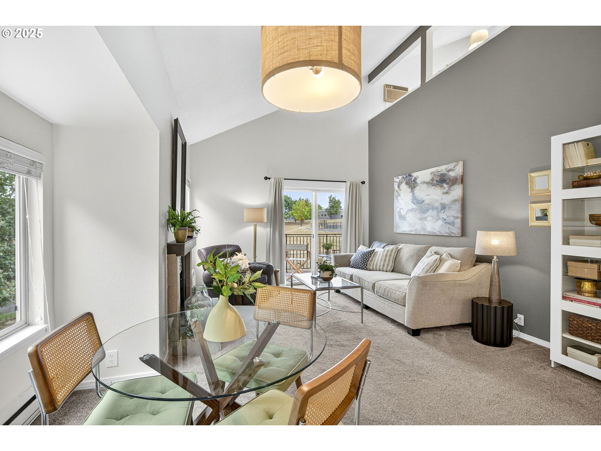 10295 Southwest Trapper Terrace, Unit BLD#7 Beaverton, OR 97008 - Photo 17 of 46 Gallery Image 17