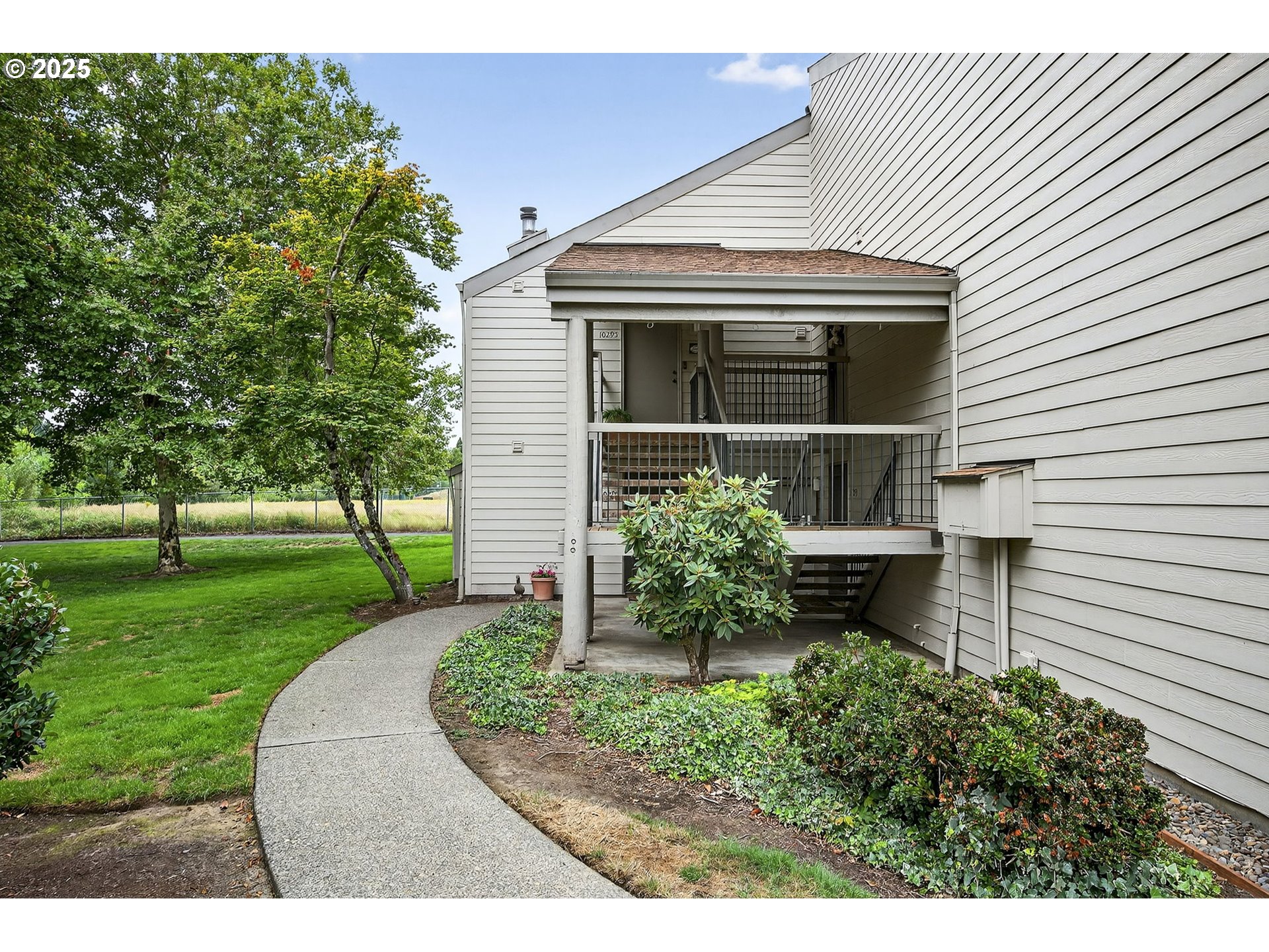 10295 Southwest Trapper Terrace, Unit BLD#7 Beaverton, OR 97008 - Photo 39 of 46 Gallery Image 39
