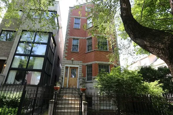 $4,500 | 1527 West School Street, Unit 1, Chicago, IL 60657