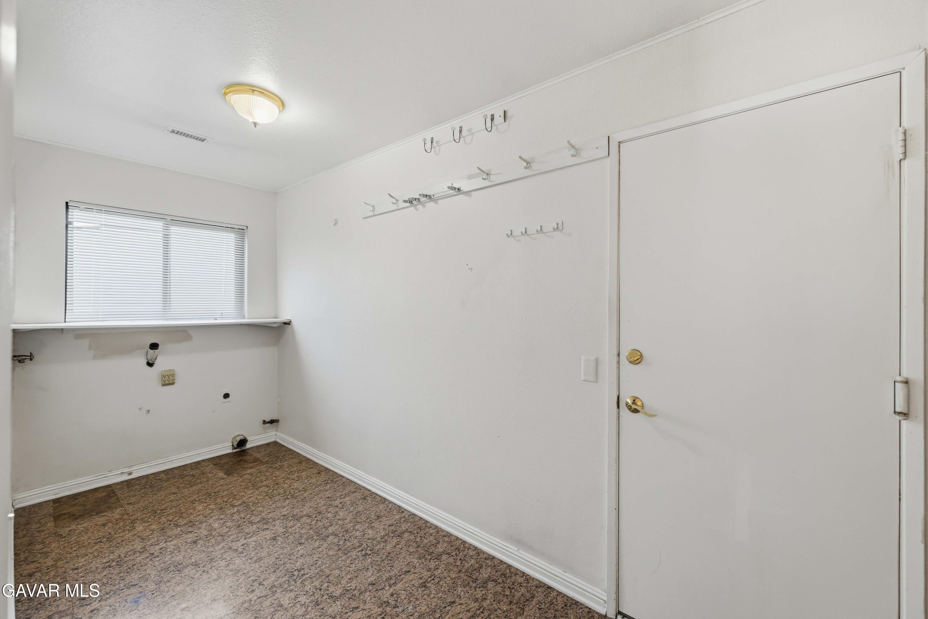 2827 Perfect Place Lancaster, CA 93536 - Photo 26 of 34 2827 Perfect Pl-29