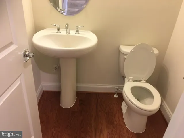 a view of a utility room with washer and dryer