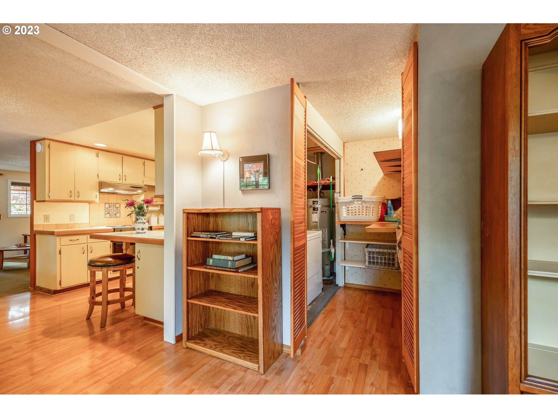 2565 Windsor Circle East Eugene, OR 97405 - Photo 14 of 38