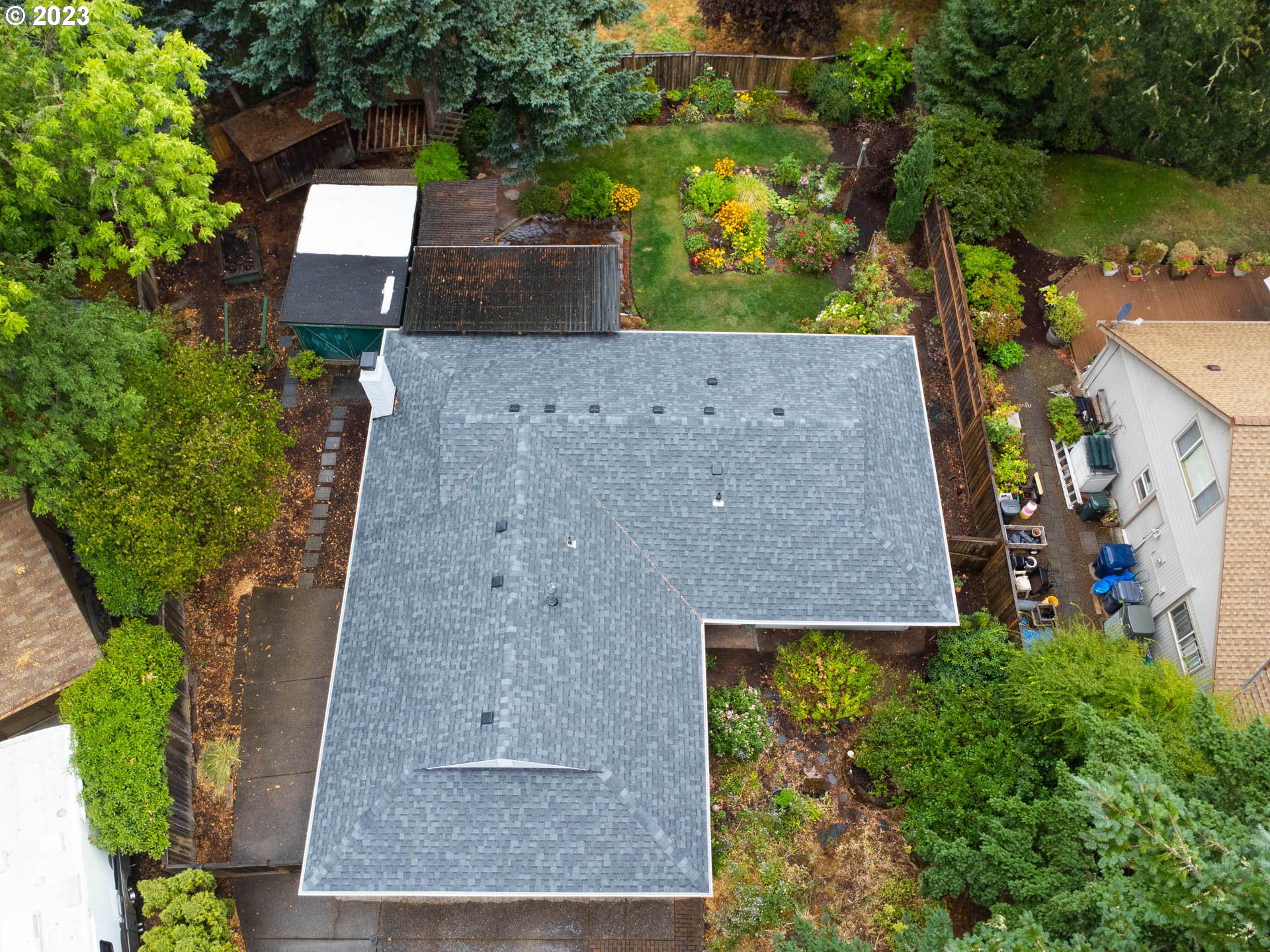 2565 Windsor Circle East Eugene, OR 97405 - Photo 32 of 38 an aerial view of a house with a yard