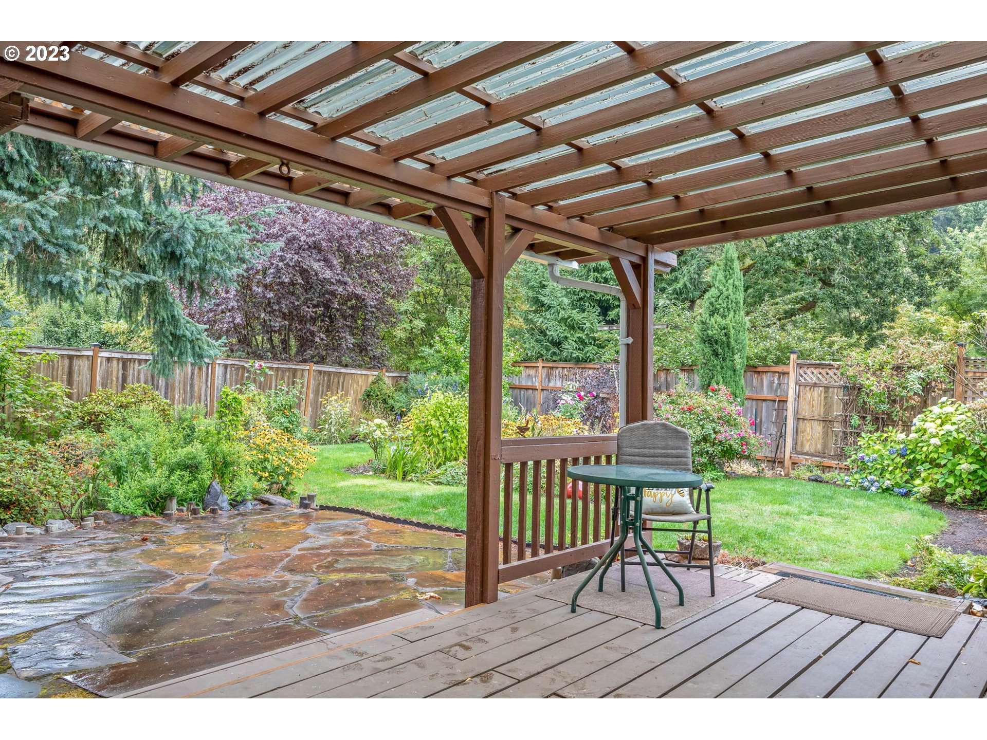 2565 Windsor Circle East Eugene, OR 97405 - Photo 33 of 38 a view of a backyard with sitting area
