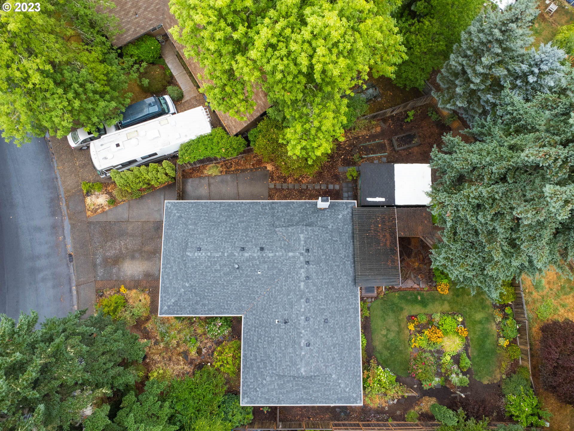 2565 Windsor Circle East Eugene, OR 97405 - Photo 38 of 38 an aerial view of a house with a yard