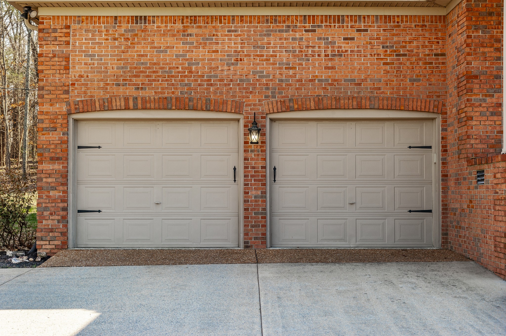 4305 Franklin Road Lebanon, TN 37090 - Photo 52 of 67 front view of a brick house