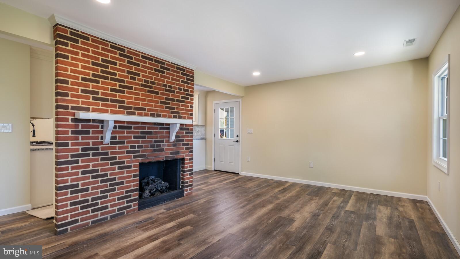 9319 Andover Road Philadelphia, PA 19114 - Photo 19 of 31 Gallery Image 19