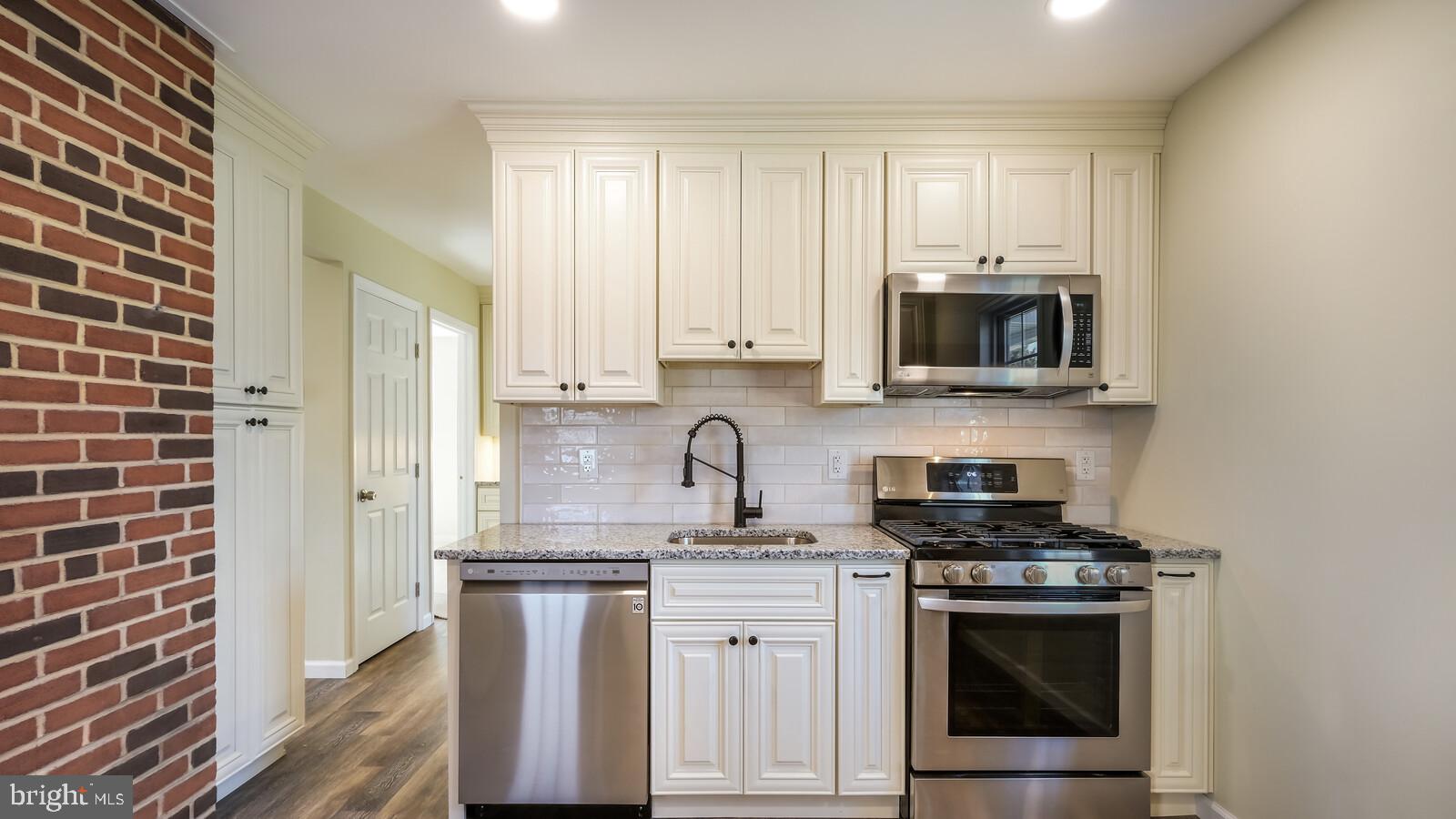 9319 Andover Road Philadelphia, PA 19114 - Photo 23 of 31 Gallery Image 23