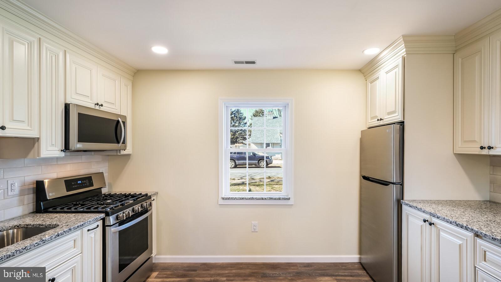 9319 Andover Road Philadelphia, PA 19114 - Photo 24 of 31 Gallery Image 24