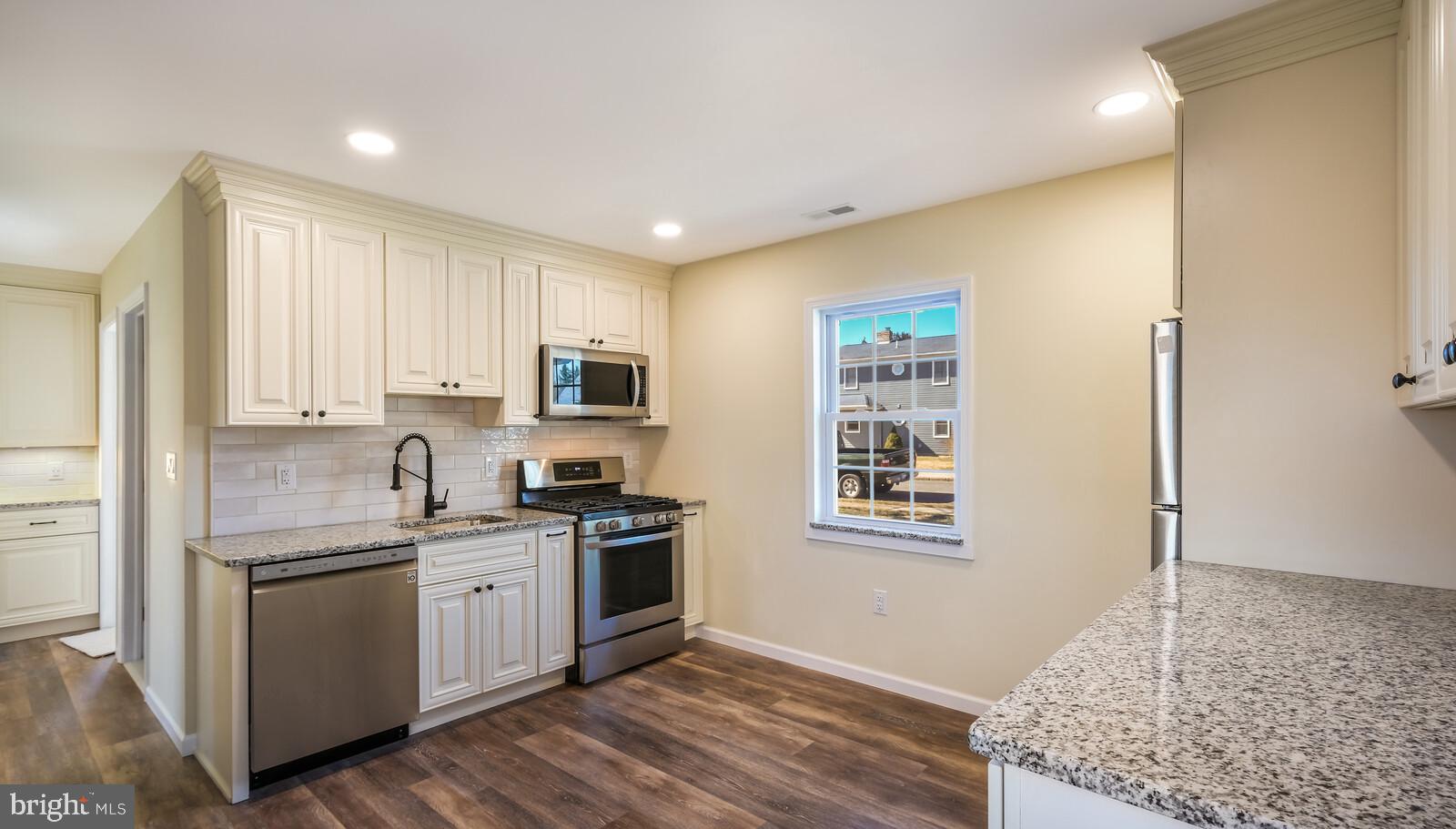 9319 Andover Road Philadelphia, PA 19114 - Photo 26 of 31 Gallery Image 26
