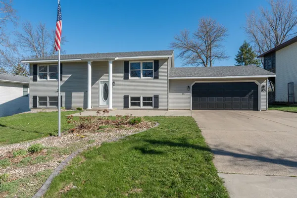 $369,900 | 504 West North Street, Janesville, MN 56048