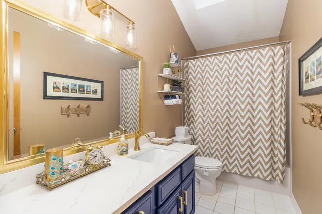 $899,000 | 14011 Minnehaha Place, Minnetonka, MN 55391