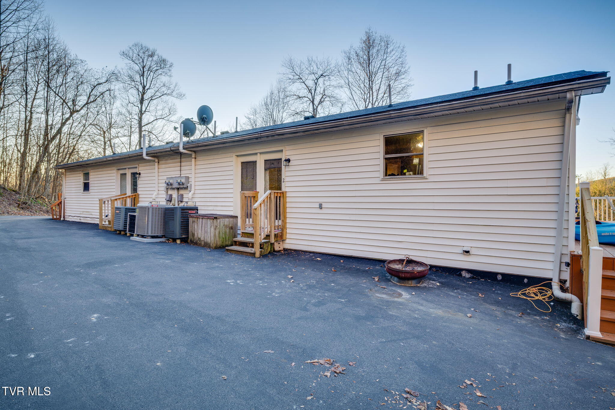 16033 Steinman Road Abingdon, VA 24210 - Photo 6 of 70 006