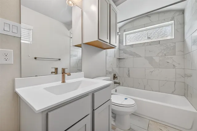 a view of a hallway with closet