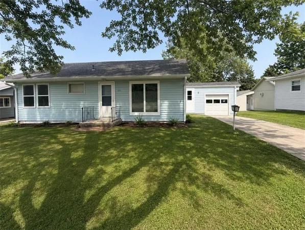 $155,000 | 215 South Frederick Avenue, Maryville, MO 64468